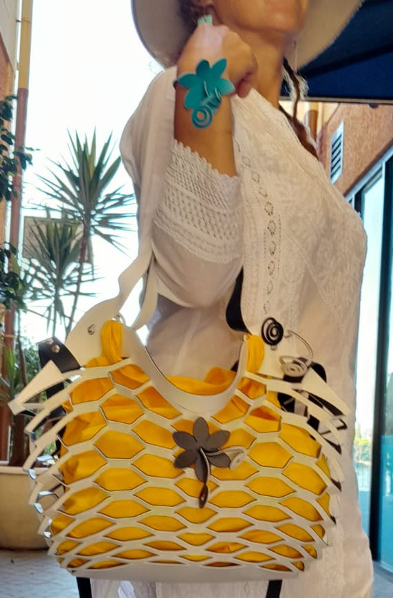 Thumbnail: Vinstrip Bag With Cloth Bag