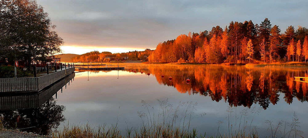 Syksyinen valokuva kotisatamasta päin