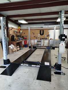 WF9000 4 Post Car Lift.jpg