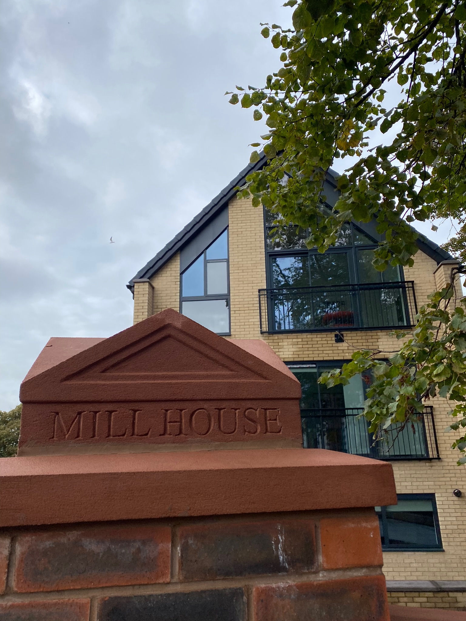 LFC vs Everton - Hotel TIA two bedroom premium apartment (Mill House).