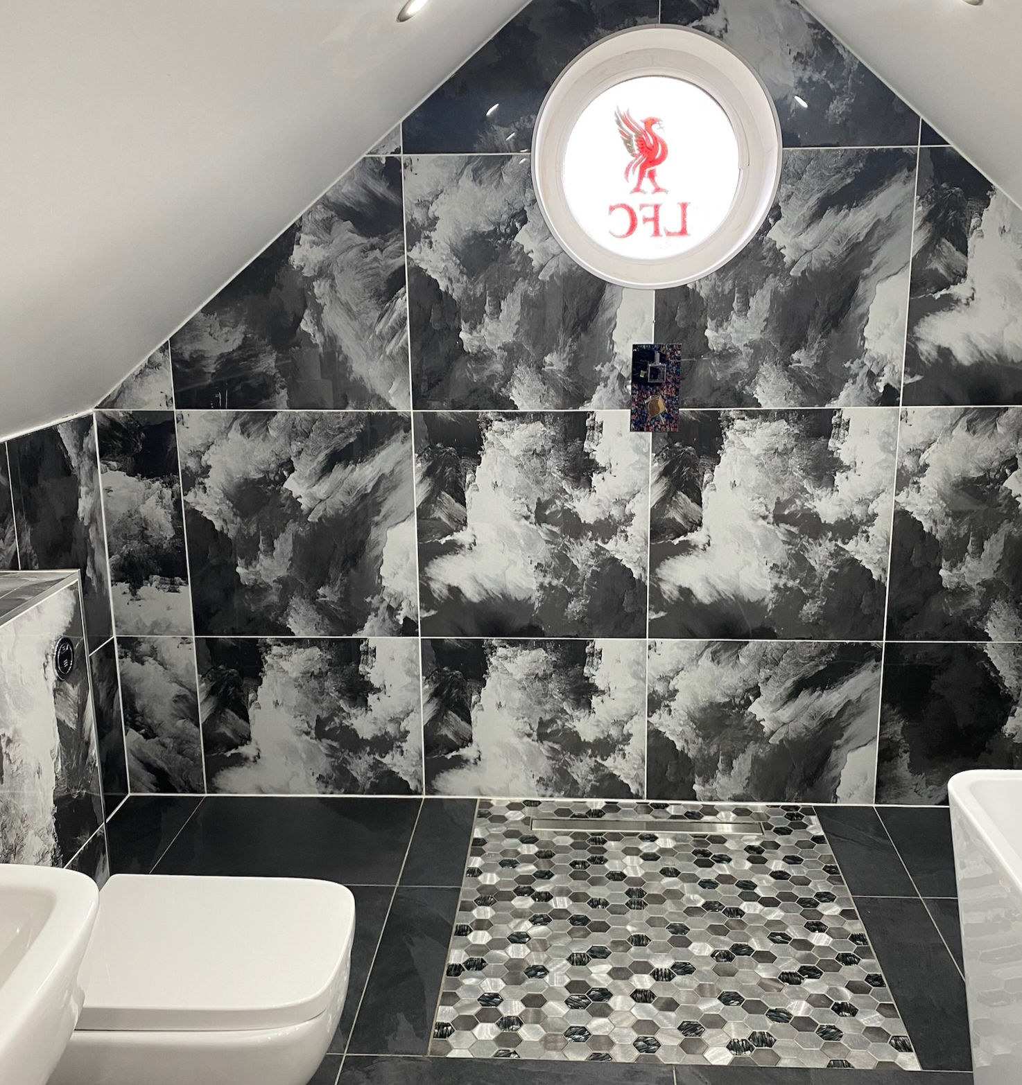 LFC vs Tottenham - Hotel TIA standard apartment (Anfield Corner).