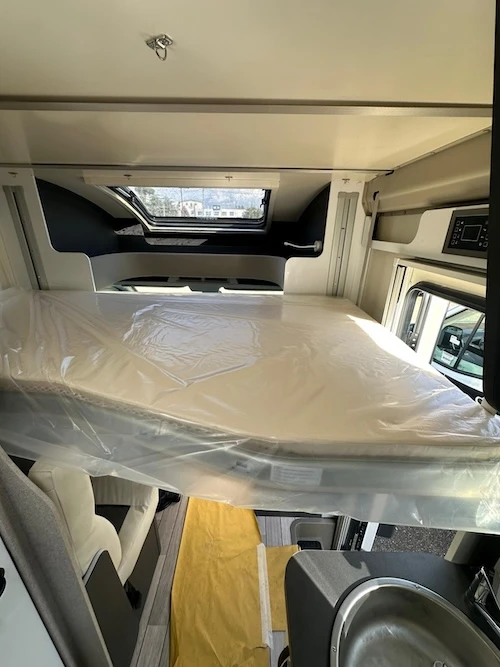 camper semintegrale 5 posti letto