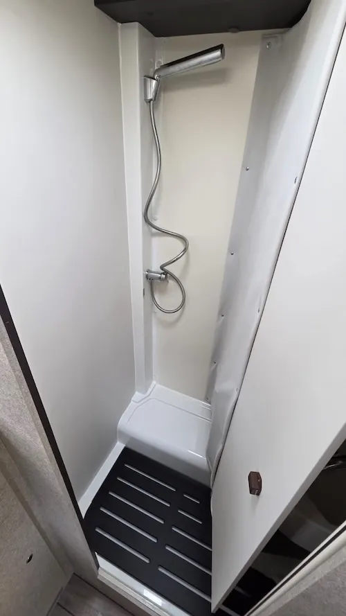 Bagno a volume variabile con parete girevole McLouis Slim 331