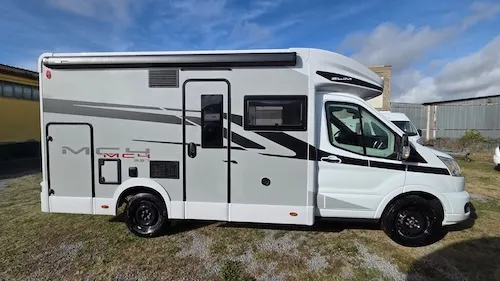 McLouis Slim 337 vista esterna su meccanica Ford 165 CV