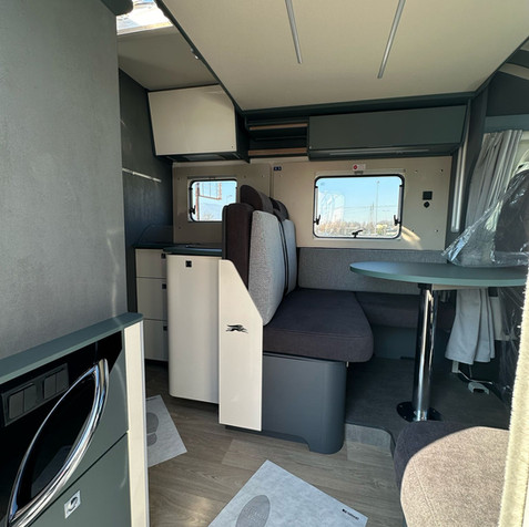 Zona living del Laika Kosmo L 409 a Roma: eleganza e comfort