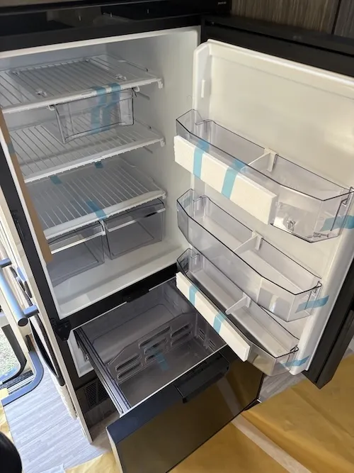 camper semintegrale mclouis frigorifer