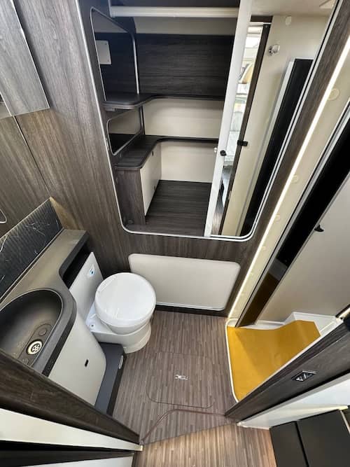 bagno con doccia separata Mobilvetta Kea Kompakt