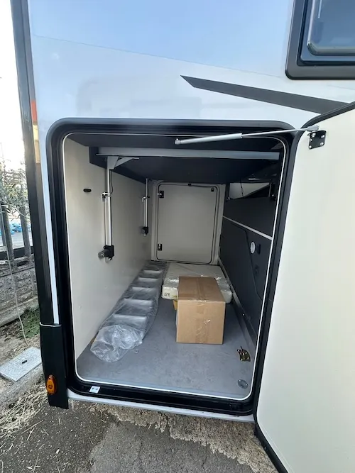 Mobilvetta Kompakt 68 con garage grande