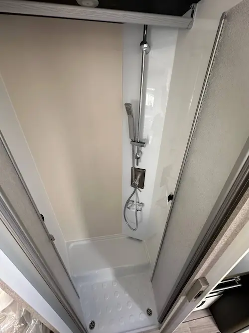 camper con doccia separata