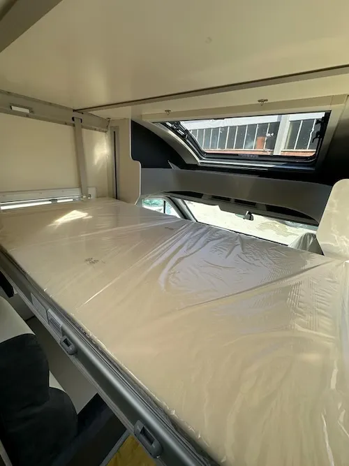 Semintegrale McLouis Slim 339 nuova stagione 2026