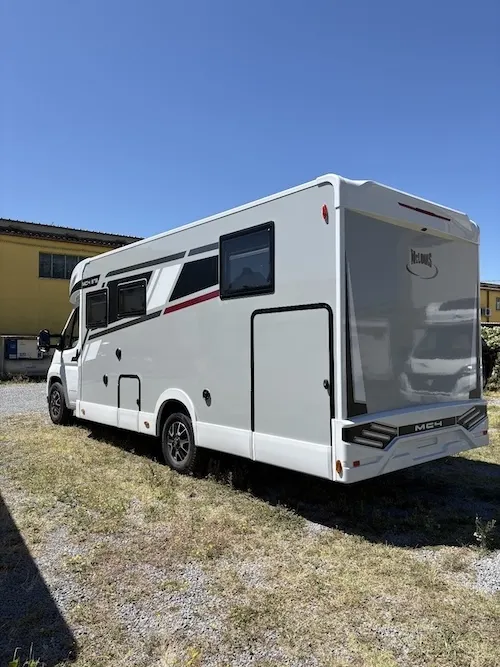 Profilo laterale MC4 873 serie 800 su FIAT