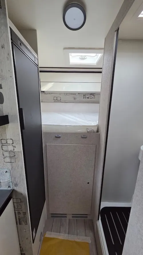 Zona notte 4 posti nel McLouis Slim 331 – coppia o famiglia