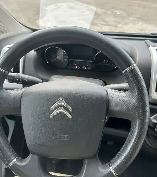 Cabina di guida con A/C – GiottiLine Siena 330