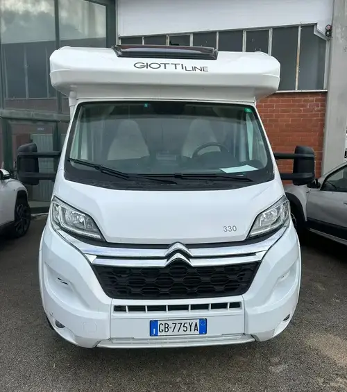 GiottiLine Privilege Siena 330 – frontale su base Citroën
