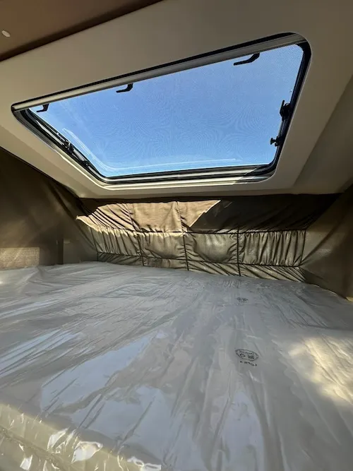 Skydome panoramico Mobilvetta K-Yacht 90 – ampia luminosità interno