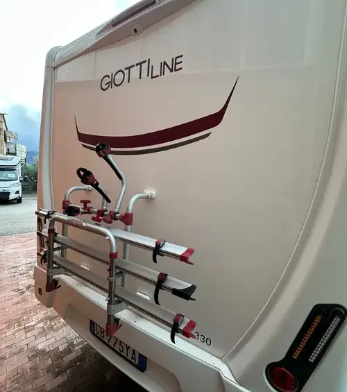 GiottiLine Siena 330 usato – retro con portabici 3 posti