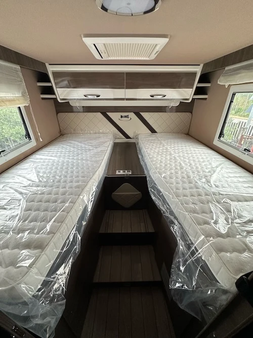 Motorhome con letti gemelli in promo