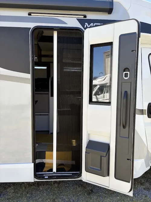 camper semintegrale mclouis stagione 2026