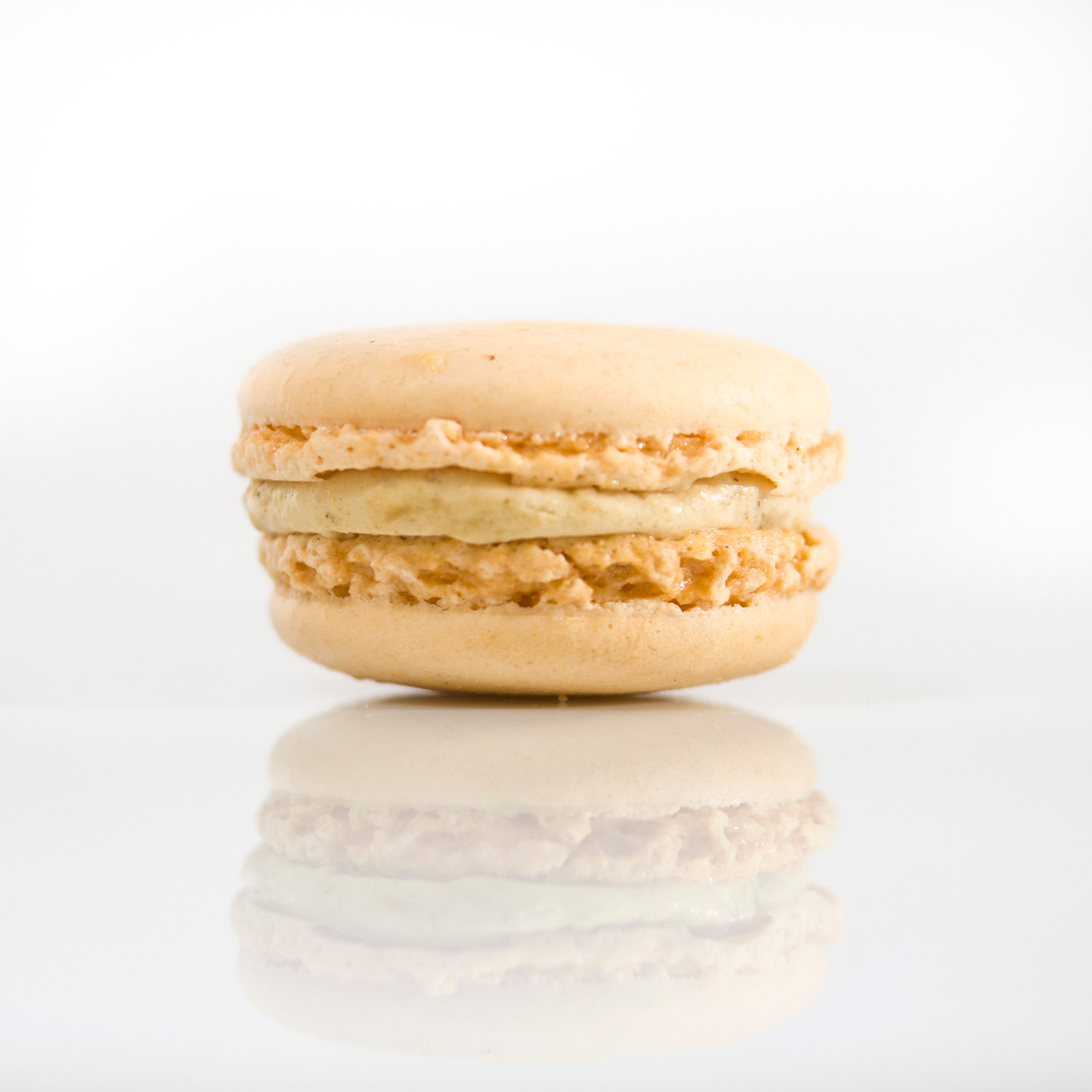 ÉTUI de 7 MACARONS Á LA TRUFFE BLANCHE