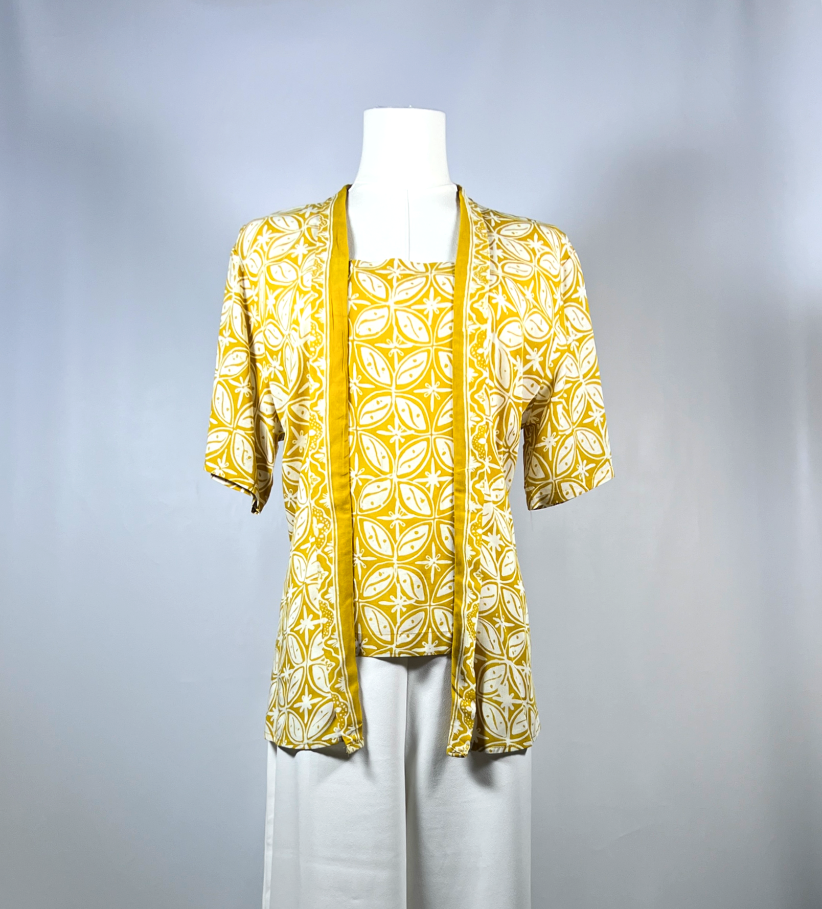 Kupu-kupu Yellow Short Kebaya