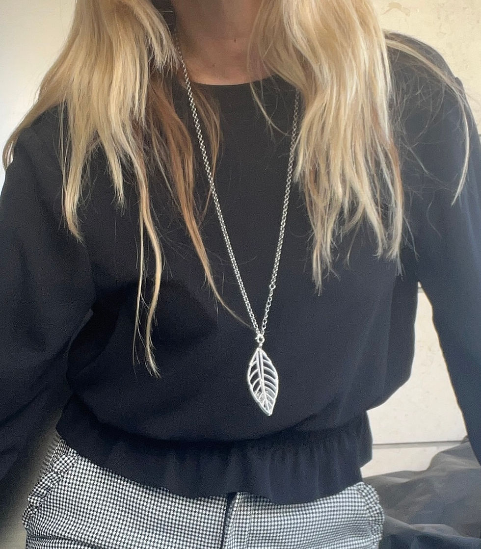 תמונה ממוזערת: חולצת כיווצים שחורה מידה m חדשה 