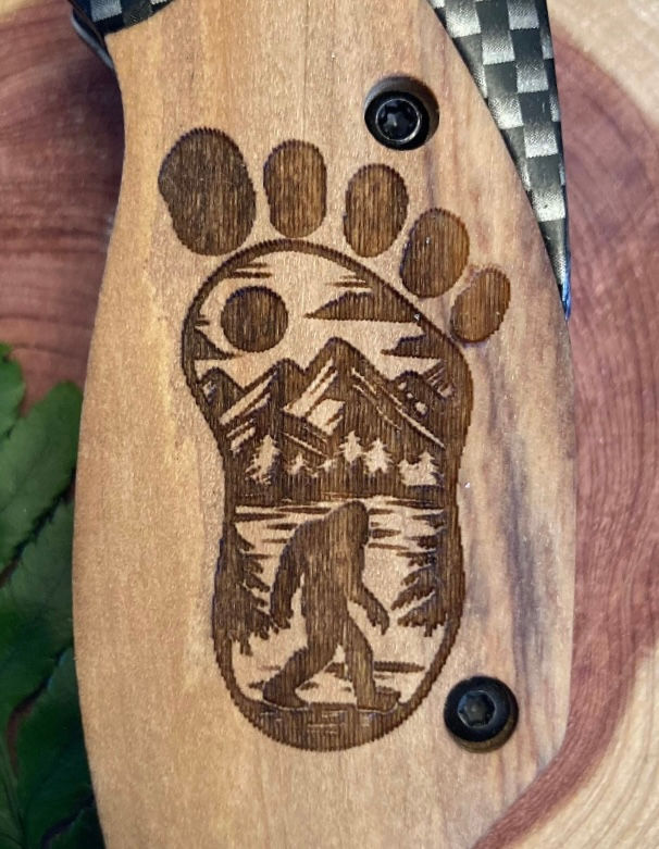 Thumbnail: Bigfoot Footprint with Mountains Knife