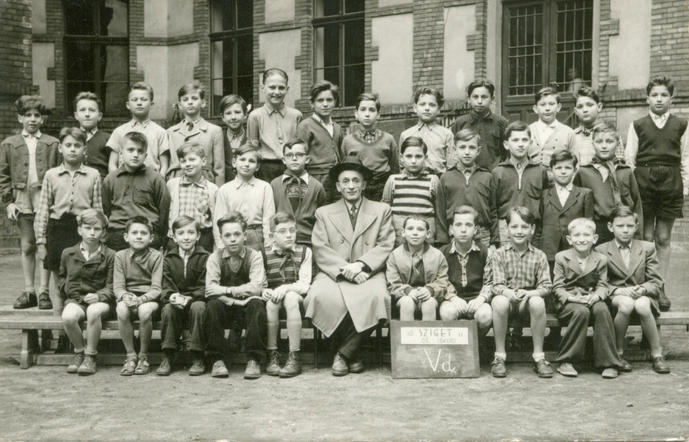 Sziget utcai iskola, 1956, V. D.