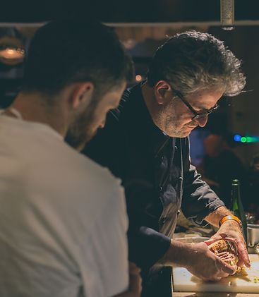 Eyal Shani working with the team at HaSalon.