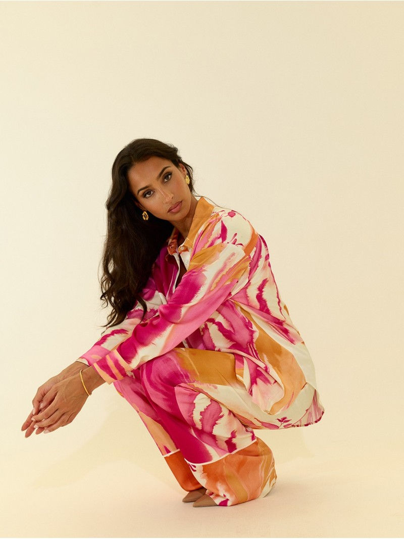 Calça fluída estampada nova coleção Scripta