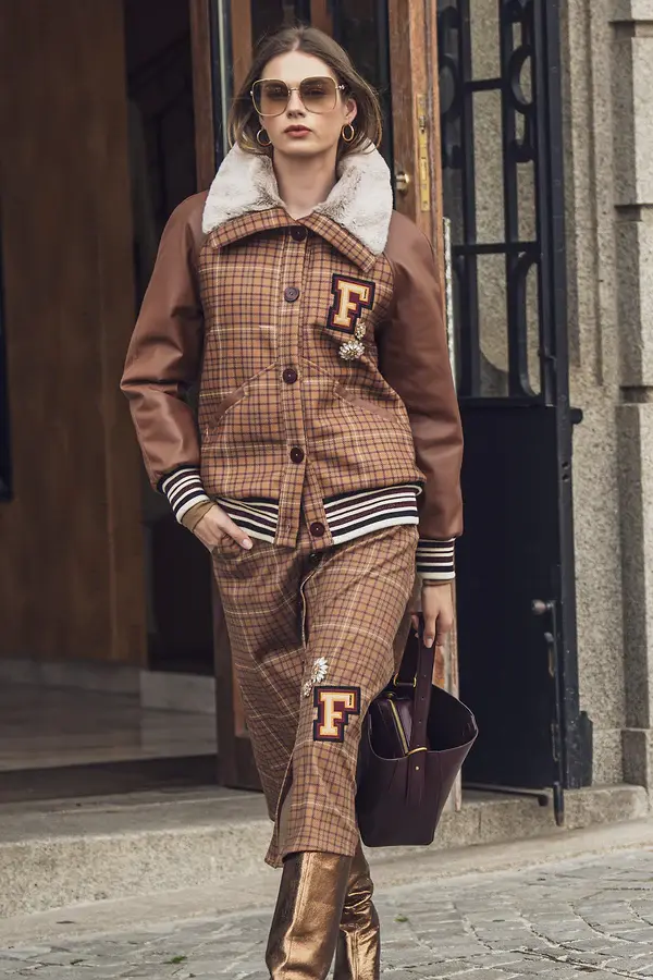 Saia xadrez midi com aplicações foursoul