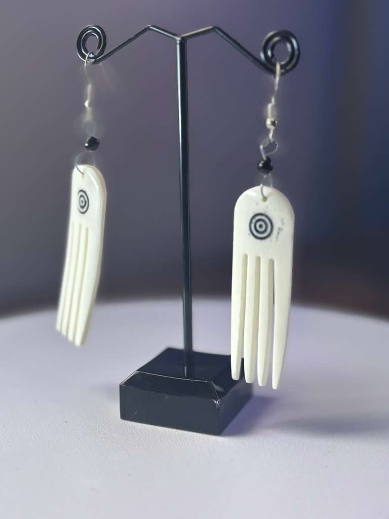 Thumbnail: Drop earrings dangling pendulum earrings comb