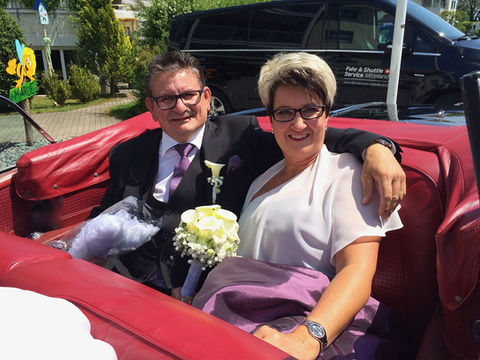 Hochzeitsfahrt im Cabrio von Fahr & Shuttle Service Mittelland