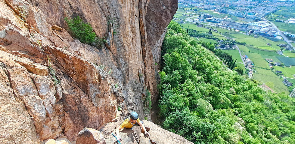 Klettern im Winter über Bozen mit Bergführer Südtirol
