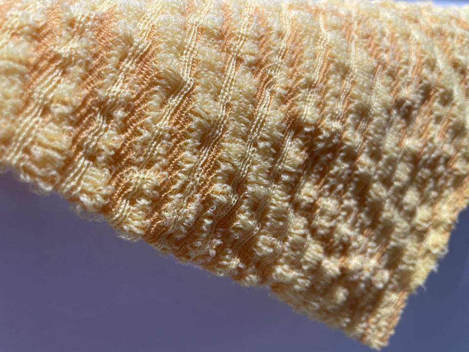 3D loop relief seamless circular knit structure developed on Santoni circular technology by Studio Eva de Laat