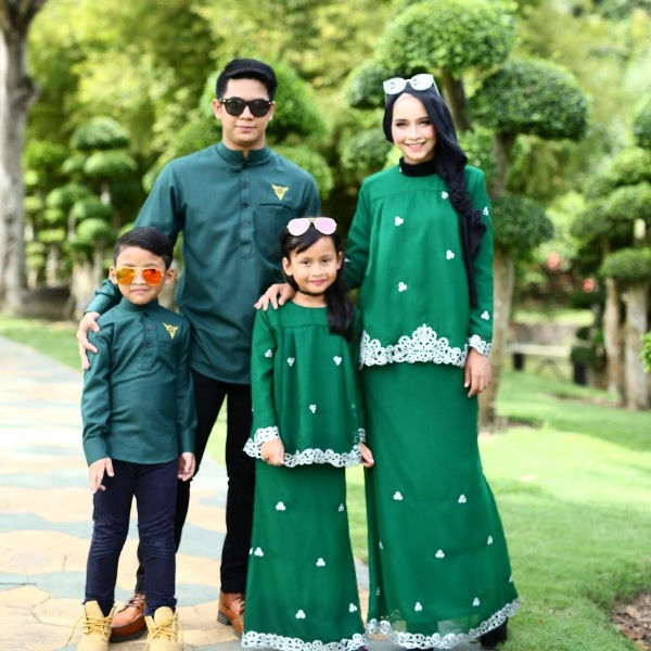 Thumbnail: Premium Baju Raya Family Set