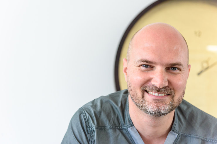 Dr Werner Slabbert - Surgical dentist, Implantologist & Sedationist - Sussex Implant Centre