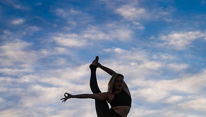 KajsaandMargeYoga-7.jpg