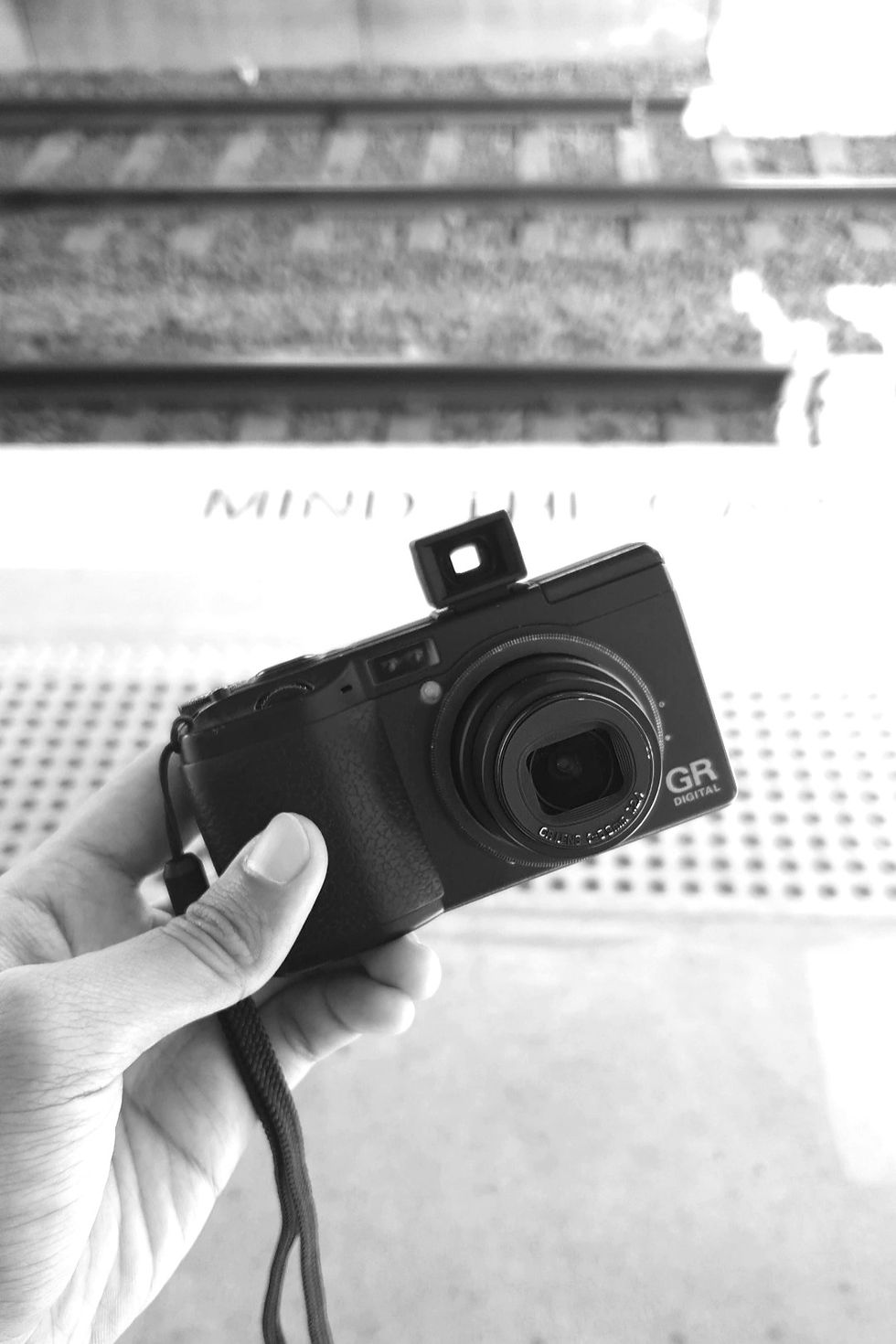 Ricoh GR Digital: A fling with a digital-analog compact.