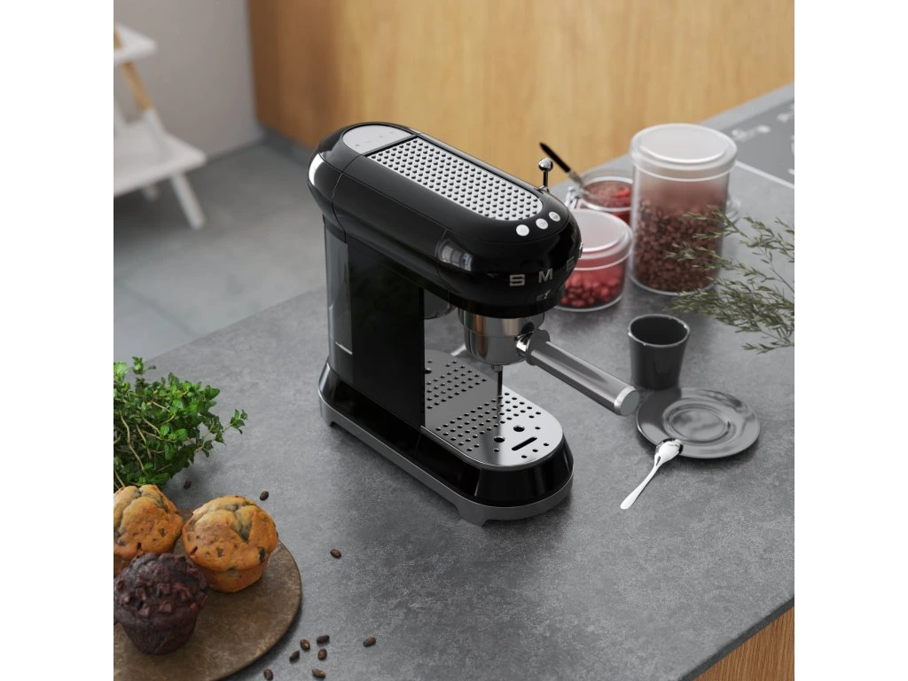 machine expresso smeg idee cadeau noel 2024 style iconique parfait pour cafe maison moments chaleureux