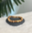 Bracelet vue sur une pierre