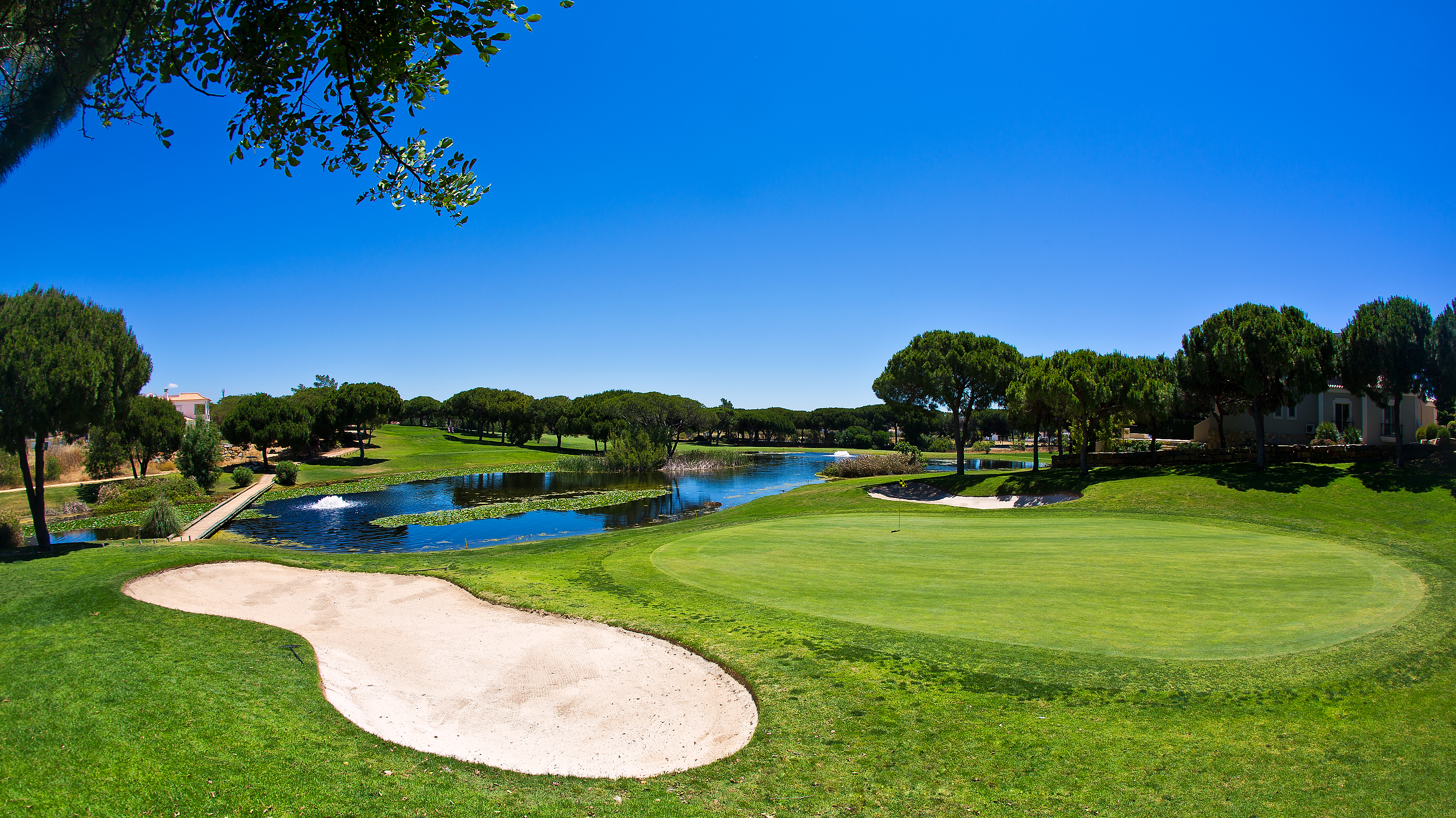 Algarve Golf Breaks Short & long term golf breaks Carvoeiro