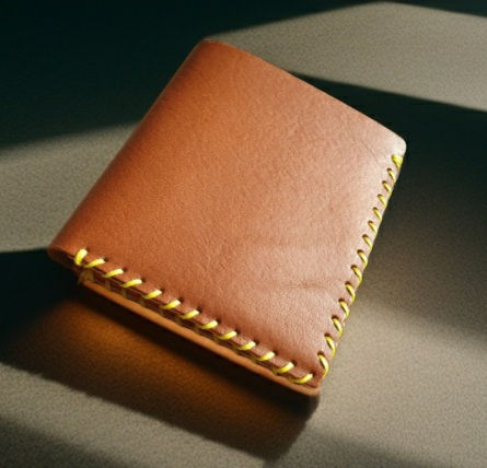 Miniaturbild: Zweifarbige Geldbörse aus echtem Leder mit schmaler Vordertasche.  Handgefertigt. Braun/Beige.