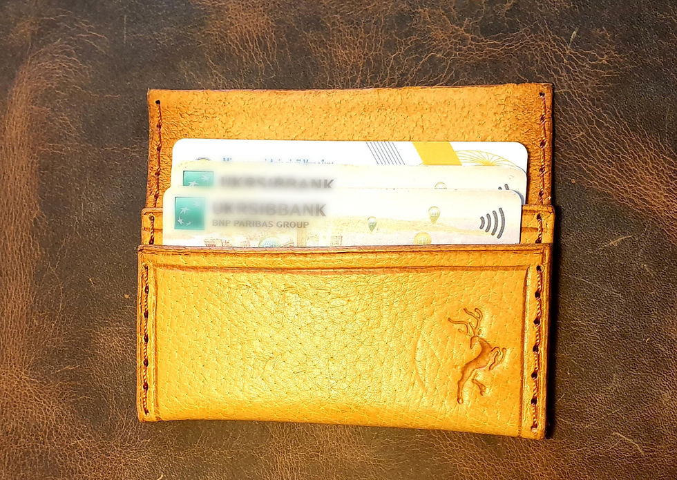 Miniaturbild: Minimalistisches Portemonnaie. Natürliches, pflanzlich gegerbtes Leder.  Vollständig handgefertigt.