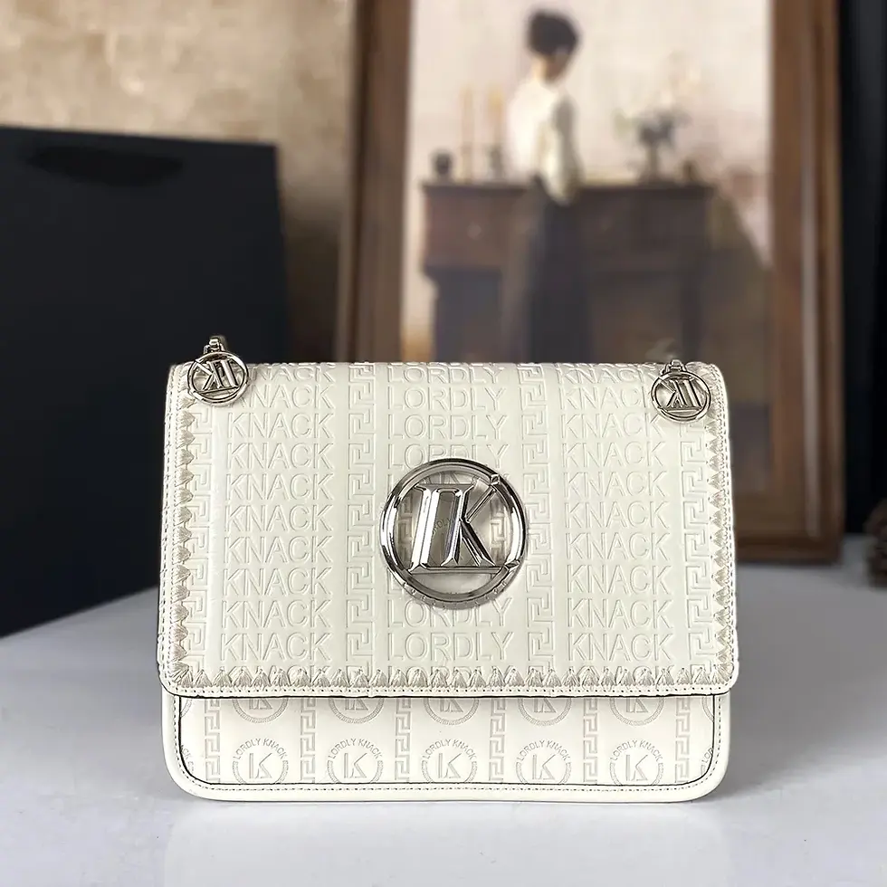 Miniatura: White leather crossbody bag with circular logo
