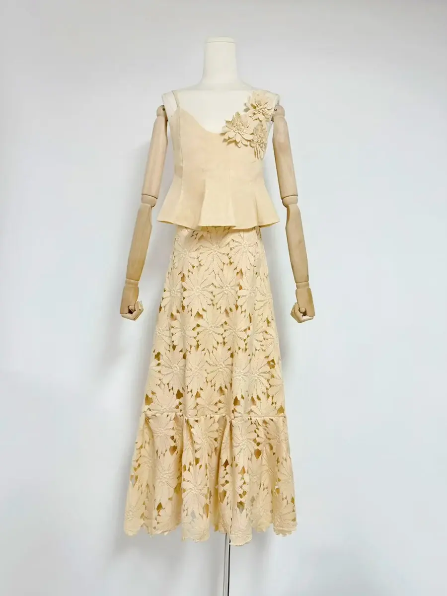 Thumbnail: Beige embroidered two-piece outfit