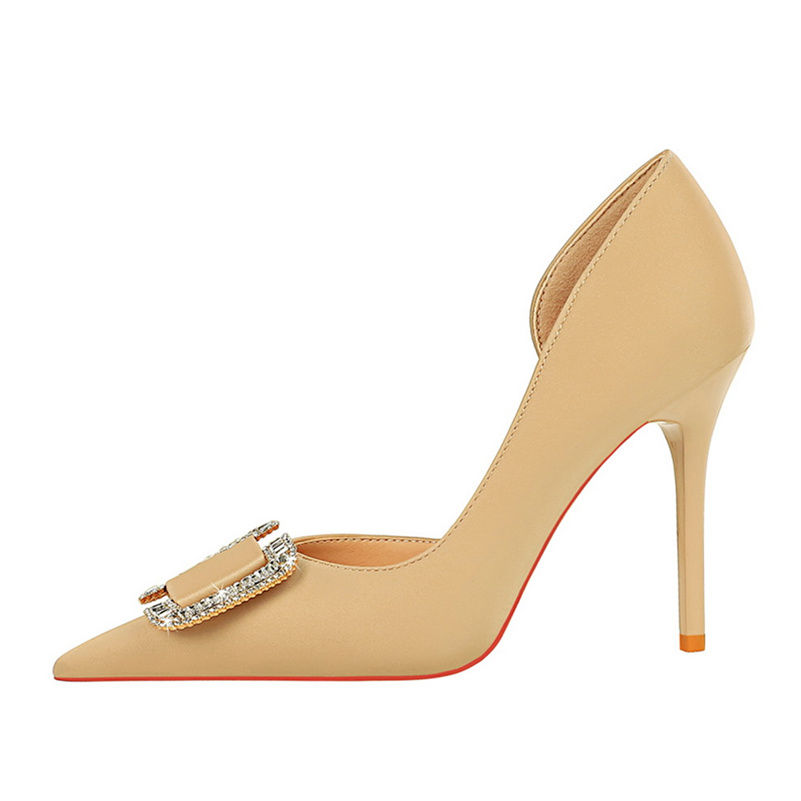 Miniatyrbild: Beige stiletto heels with crystal buckle