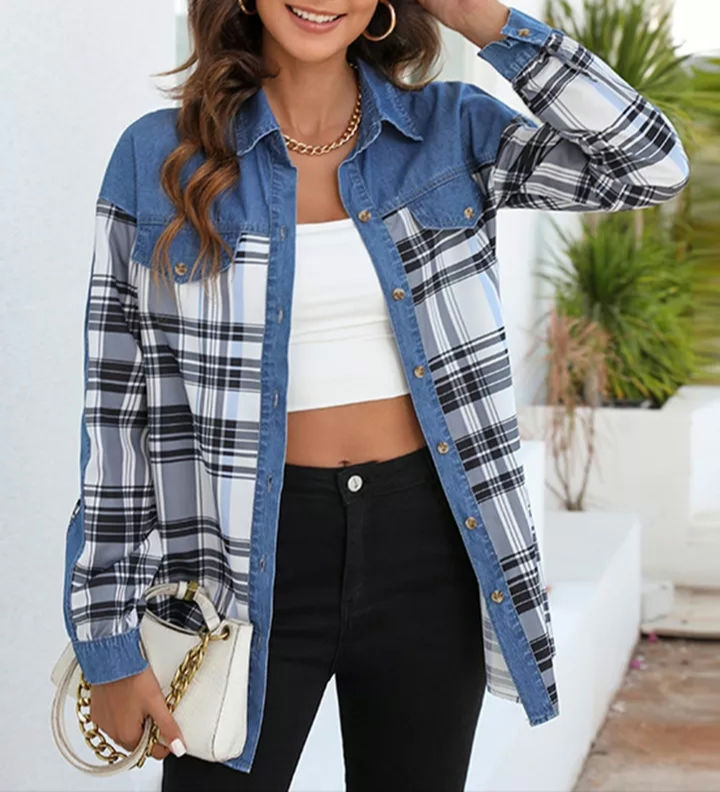 Miniatura: Woman in blue and white plaid shirt