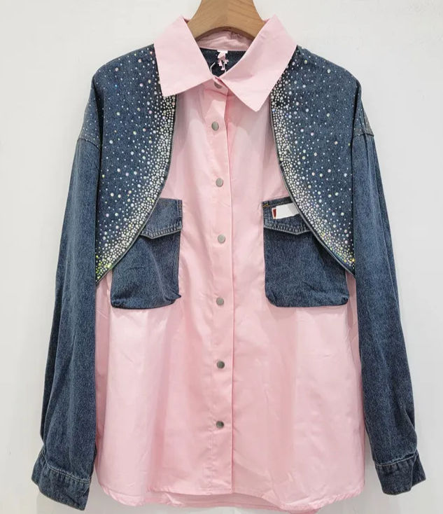 Miniatura: Pink denim jacket with rhinestone details