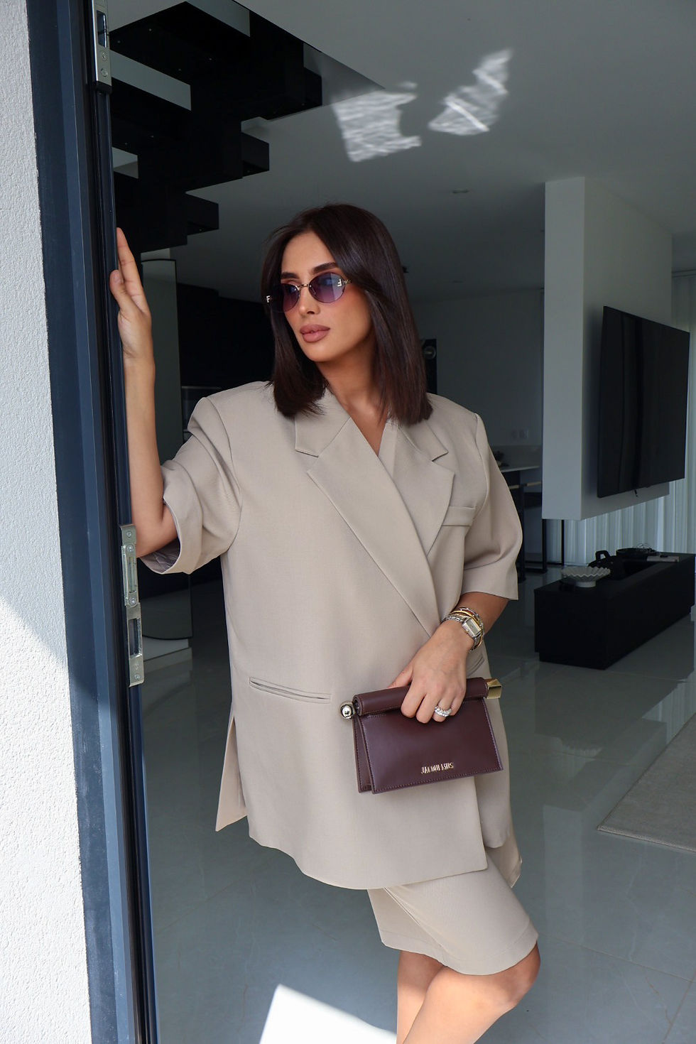 Thumbnail: ENSEMBLE BERMUDA BLAZER [BEIGE]