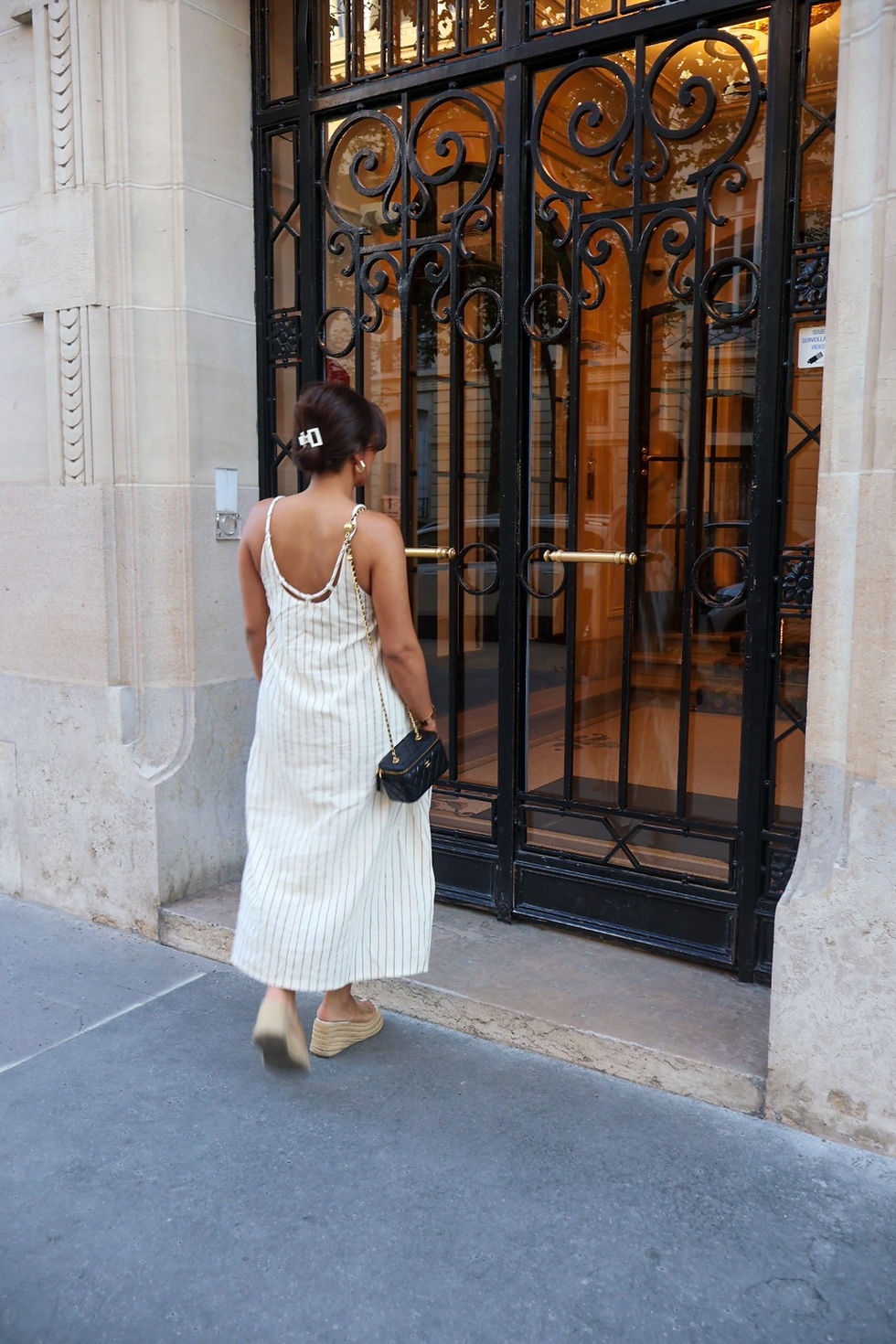 Miniature : ROBE EN LIN [RAYURES NOIR]